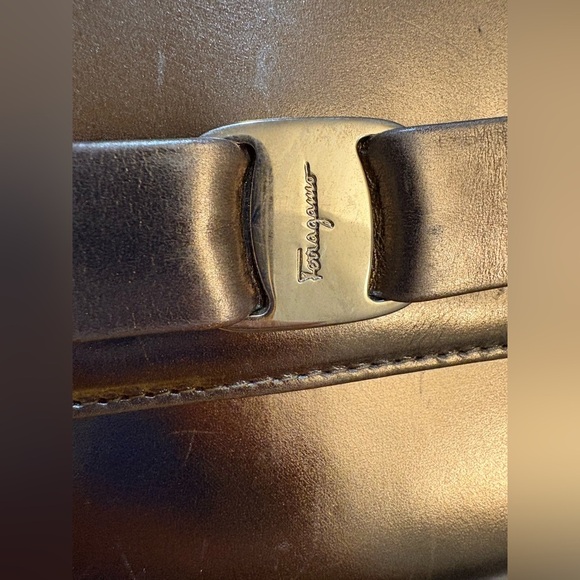 Salvatore Ferragamo Metallic Brown Cosmetic Bag - Picture 4 of 8